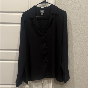 W by Worth Black Long-Sleeve Button-Down Blouse